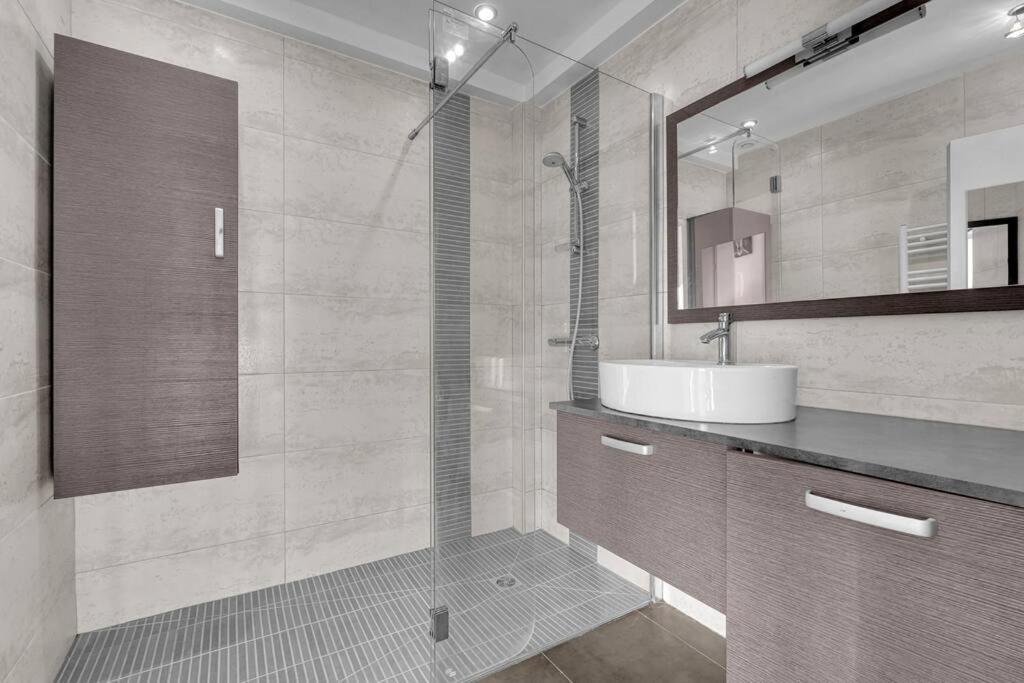 Toit Des Reves - Parking - Stadium Toulouse Ngoại thất bức ảnh